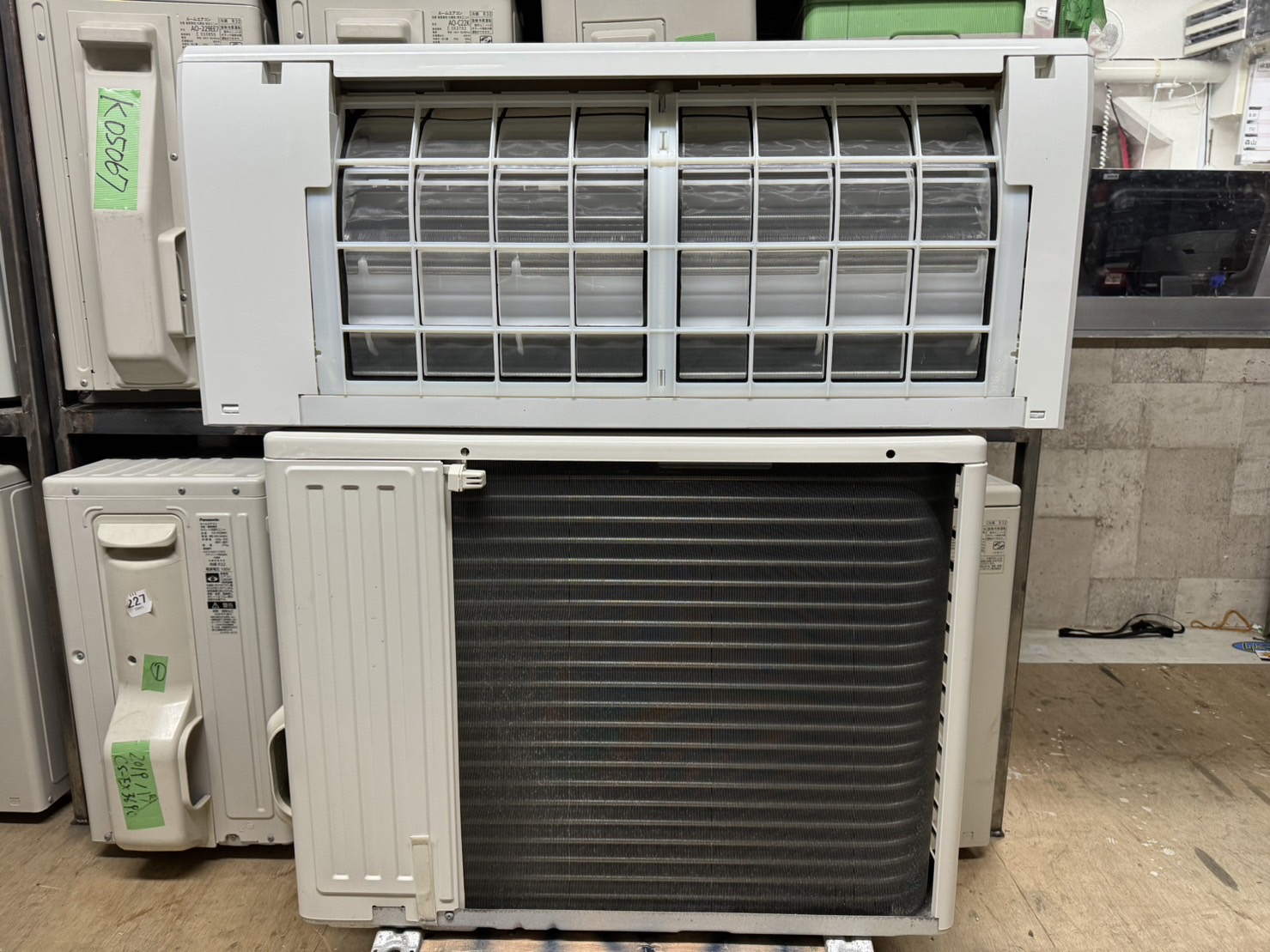 中古エアコンCS-N221A　標準工事込み26,400円‼ 中古エアコンCS-N221A 標準工事込み26,400円‼
